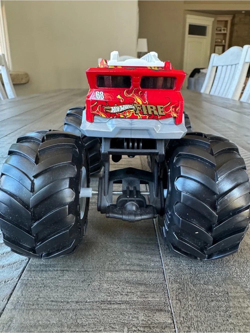 Hot Wheels Monster Truck - 5 Alarm Fire Truck